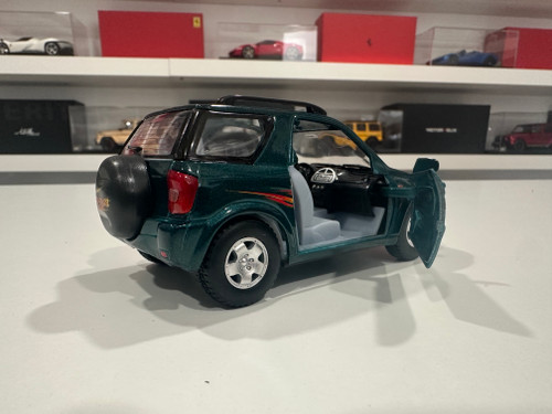 1/36 Kinsmart Toyota RAV4 RAV 4 (Green) Diecast Car Model (new no retail box) 1/36 Kinsmart Toyota RAV4 RAV 4 (Green) Diecast Car Model (new no retail box)