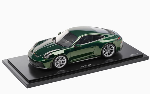 1/18 Dealer Edition 2025 Porsche 911 (992.2) GT3 Touring (Oak Green Metallic) Car Model 1/18 Dealer Edition 2025 Porsche 911 (992.2) GT3 Touring (Oak Green Metallic) Car Model