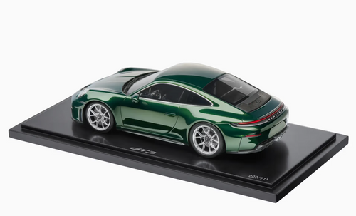 1/18 Dealer Edition 2025 Porsche 911 (992.2) GT3 Touring (Oak Green Metallic) Car Model 1/18 Dealer Edition 2025 Porsche 911 (992.2) GT3 Touring (Oak Green Metallic) Car Model