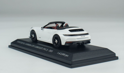 1/64 Minichamps 2025 Porsche 911 (992.2) Carrera GTS Cabriolet (White) Diecast Car Model 1/64 Minichamps 2025 Porsche 911 (992.2) Carrera GTS Cabriolet (White) Diecast Car Model