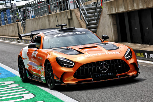 1/18 Minichamps 2025 Formula 1 Mercedes-AMG GT Black Series Silverstone Safety Car Full Open Diecast Car Model 1/18 Minichamps 2025 Formula 1 Mercedes-AMG GT Black Series Silverstone Safety Car Full Open Diecast Car Model