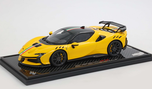 1/18 BBR Ferrari SF90 XX Stradale (Giallo Modena Yellow with Italian Stripe & Carbon Wheels) Car Model Limited 20 Pieces 1/18 BBR Ferrari SF90 XX Stradale (Giallo Modena Yellow with Italian Stripe & Carbon Wheels) Car Model Limited 20 Pieces