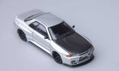 1/64 Focal Horizon FH Nissan Skyline GT-R GTR R32 Garage Active (Silver) Diecast Car Model