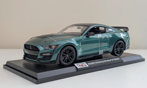 1/18 2020 Ford Mustang Shelby GT500 (Green) Diecast Car Model 1/18 2020 Ford Mustang Shelby GT500 (Green) Diecast Car Model