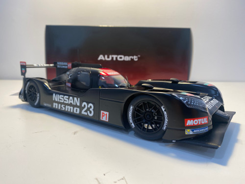 DAMAGED AS-IS 1/18 AUTOart 2015 Nissan GT-R GTR LM Nismo Test Car Car Model DAMAGED AS-IS 1/18 AUTOart 2015 Nissan GT-R GTR LM Nismo Test Car Car Model