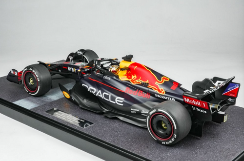 1/12 Minichamps 2022 Formula 1 Red Bull Racing Honda RB18 #1 Max Verstappen Winner Abu Dhabi GP Car Model