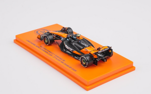 1/64 Minichamps 2025 Formula 1 Abu Dhabi GP 3rd Place McLaren MCL39 #4 Lando Norris 2025 F1 World Champion Car Model with Lando Norris Figure & Pitboards