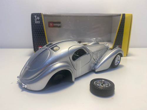 DAMAGED AS-IS 1/24 Bburago Bugatti Atlantic (Silver) Diecast Car Model