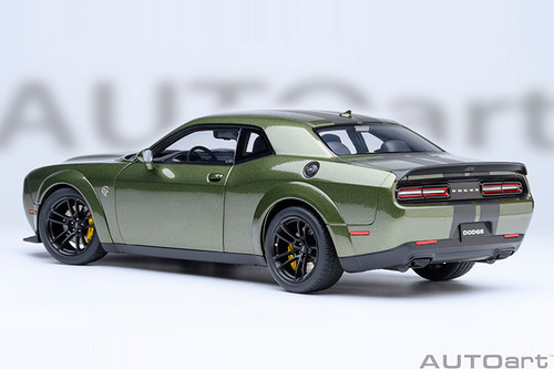 1/18 AUTOart 2022 Dodge Challenger SRT Jailbreak (F8 Green) Car Model