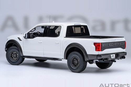 1/18 AUTOart 2019 Ford F-150 Raptor Supercrew (Oxford White) Car Model