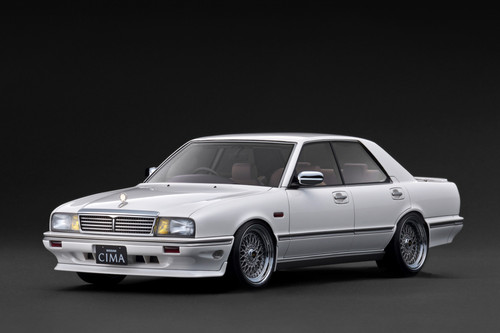 1/18 Kyosho Nissan CIMA Hybrid White Car Model - LIVECARMODEL.com