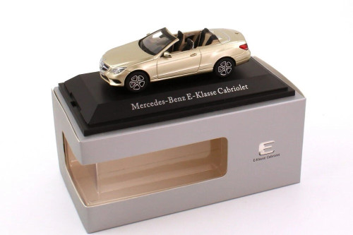1/43 Dealer Edition 2013 Mercedes-Benz E-Class E-Klasse Cabriolet (Argonit Silver) Diecast Car Model