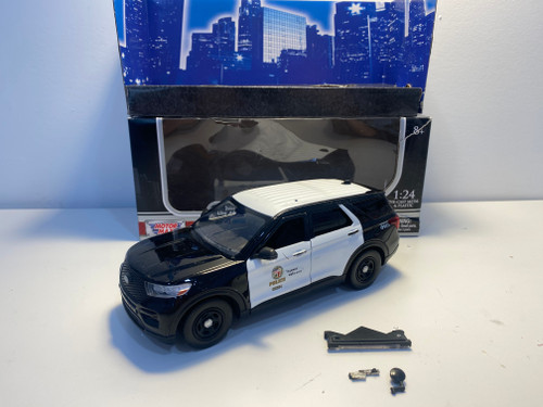 DAMAGED AS-IS 1/24 Motormax 2022 Ford Explorer Police Interceptor Utility Black and White "Los Angeles Police Department (LAPD)" Diecast Car Model