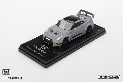 1/18 LB-Silhouette WORKS GT Nissan Skyline GT-R GTR R35 35GT-RR