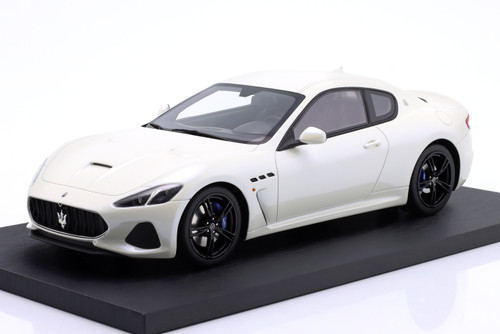 1/18 TrueScale 2017 Maserati GranTurismo (White) Car Model