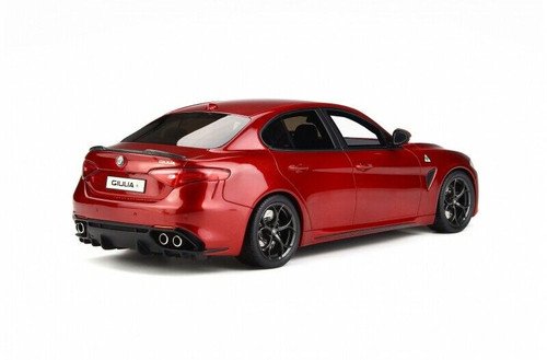 1/18 OTTO Alfa Romeo Giulia Quadrifoglio (Dark Red) Enclosed Car Model Limited