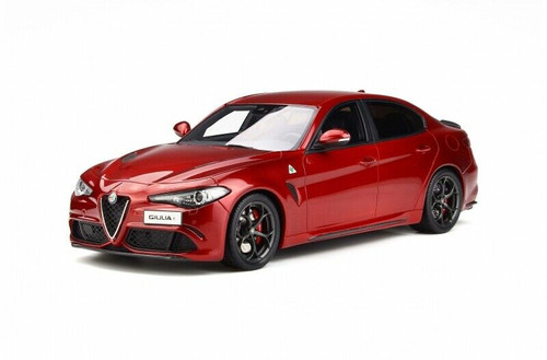 1/18 OTTO Alfa Romeo Giulia Quadrifoglio (Red) Enclosed Car Model