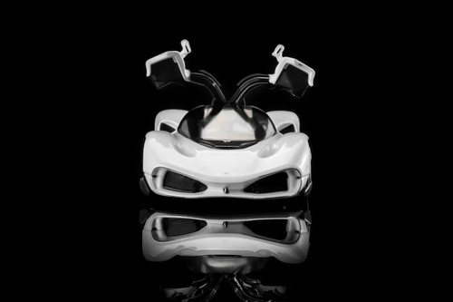 1/64 Motorhelix Nilu 27 (Suzuka White) Diecast Car Model