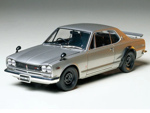 Model Kit Nissan Skyline 2000 GT-R 1/24 Scale Model by Tamiya
