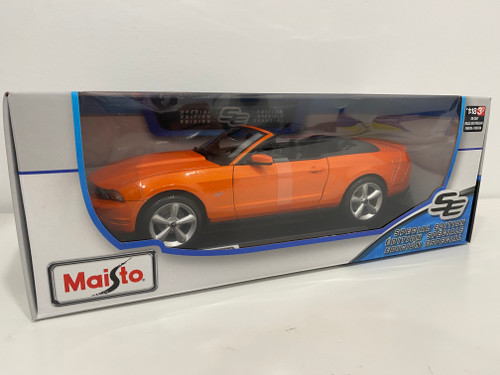 1/18 Maisto 2010 Ford Mustang GT Convertible (Orange) Diecast Car Model