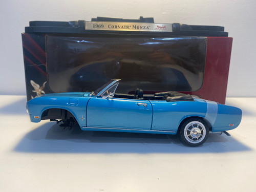 DAMAGED AS-IS 1/18 Road Signature 1969 Chevrolet Chevy Corvair Monza (Blue) Diecast Car Model