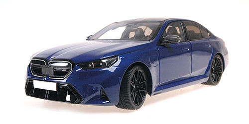 1/18 Minichamps 2024 BMW M5 G90 (Blue Metallic) Diecast Car Model