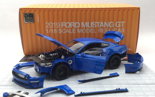 1/18 DiecastMaster 2019 Ford Mustang GT (RHD) Kona Blue Diecast Car Model
