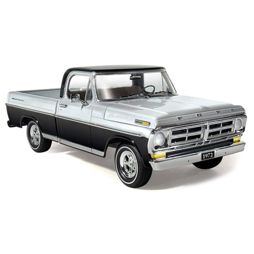Skill 3 Model Kit 1972 Ford Sport Custom Pickup Truck 1/25 Scale Model by Moebius