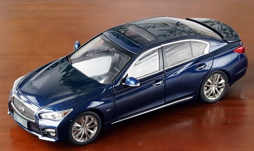 1/18 Dealer Edition Infiniti Q50 Q50S (Dark Blue) Diecast Car Model