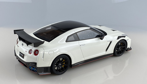 1/18 Kyosho Nissan Skyline GT-R GTR R35 Nismo (White) Car Model Limited