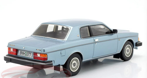 1/18 Cult Scale Models 1981 Volvo 262C Bertone (Blue Metallic) Diecast Car Model