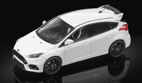 1/64 Sunstar 2018 Ford Focus RS (Frozen White) Diecast Car Model