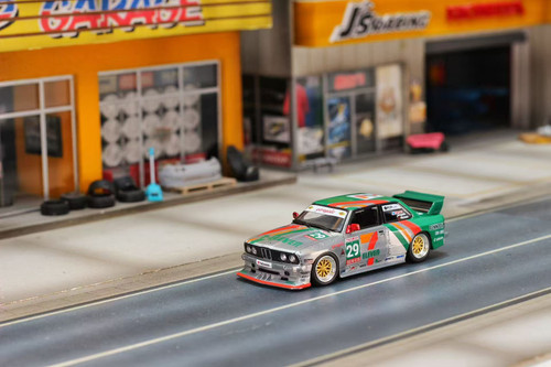 1/64 Ghost Player BMW M3 E30 7-Eleven #29 Diecast Car Model