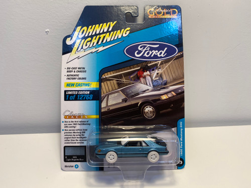 CHASE CAR 1/64 Johnny Lightning 1986 Ford Mustang SVO (Light Regatta Blue Metallic with Black Stripes) Diecast Car Model