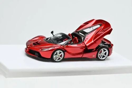 1/64 Street Buster Ferrari LaFerrari Aperta (F150) (Red) Diecast Car Model