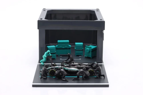 1/43 BBurago 2025 F1 Pit Stop Diorama George Russell #63 Car Model