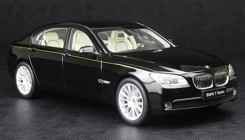 1/18 Kyosho BMW F02 7 Series 750Li (Citrine Black) Diecast Car 