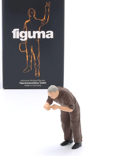 1/18 Figurenmanufaktur Mechanic with Brown Overall & Spark Plug Figure