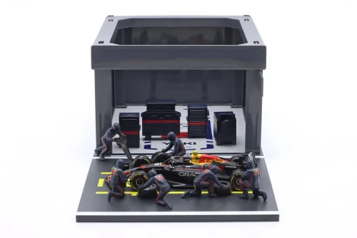 1/43 BBurago 2025 F1 Oracle Red Bull Racing Pit Stop Diorama Yuki Tsunoda #22