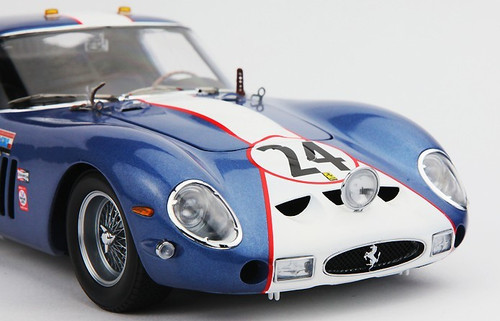 1/18 Kyosho 1975 Ferrari 308 GTB Saloon Paris (Blue) Diecast Car