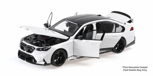 1/18 Minichamps 2024 BMW M5 G90 with M Performance Parts (White) Diecast Car Model
