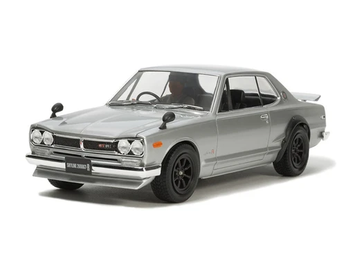 Model Kit Nissan Skyline 2000 GT-R Street-Custom with Figure 1/24 Scale Model by Tamiya