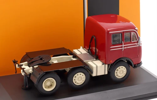 1/43 Ixo 1960 Mercedes-Benz LPS 333 SZM (Red) Diecast Car Model