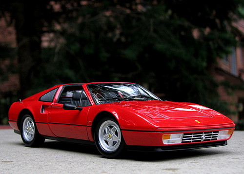 1/18 Kyosho Ferrari 328 GTS (Red) Diecast Car Model - LIVECARMODEL.com