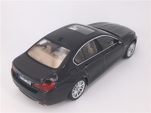 NOREV 1/18 BMW 550i ディーラー特注ミニカー シルバー NOREV 1/18 BMW 550i ディーラー特注ミニカー シルバー NOREV 1