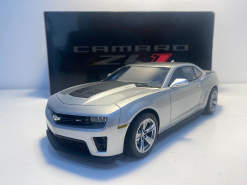 AS-IS 1/18 Dealer Edition Chevrolet Chevy Camaro ZL1 (Silver) Resin Car Model