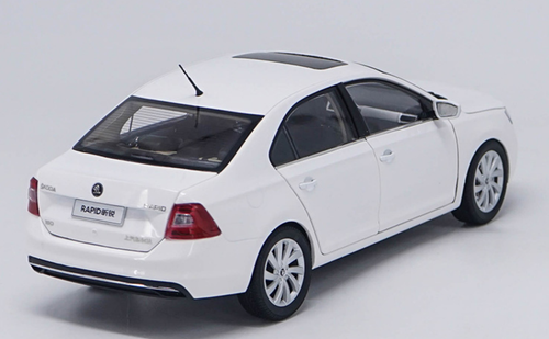 1/18 Dealer Edition 2018 SKODA RAPID SEDAN (White) Diecast Car Model