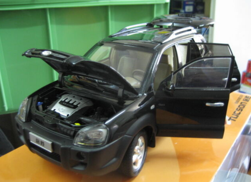 1/18 Dealer Edition 1st Generation Hyundai Tucson (JM 2004-2008) (Black) Diecast Car Model (no box)