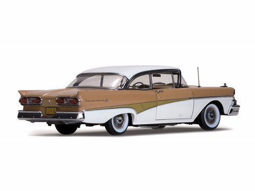 1/18フォード フェアレーン500 オープン 1958 レッド/ブラック 1/18 1958 Ford Fairlane 500 Open convertible (Torch Red
