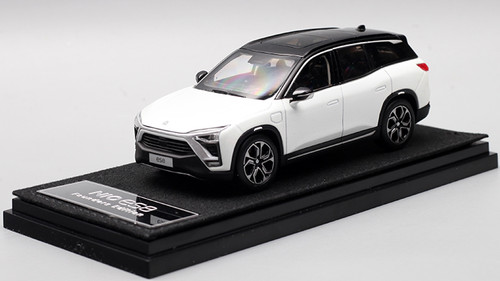 1/43 Dealer Edition NIO ES8 (White) Diecast Car Model